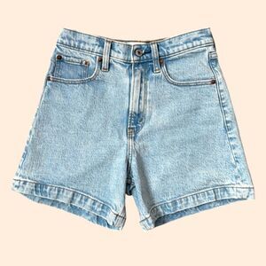 Abercrombie Fitch Dad Jean Short High Rise